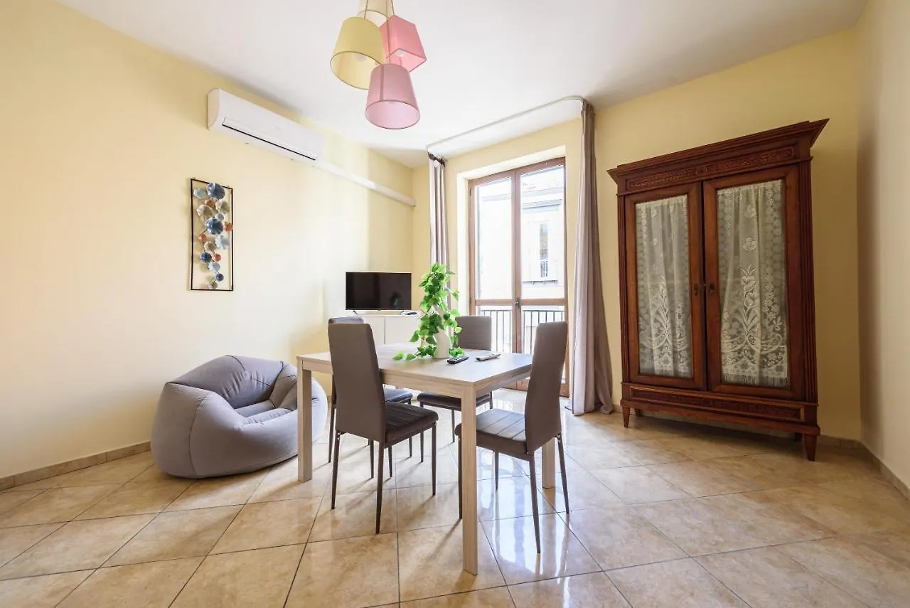 Vico Lungo Teatro Nuovo 20 Apartment Naples Italy